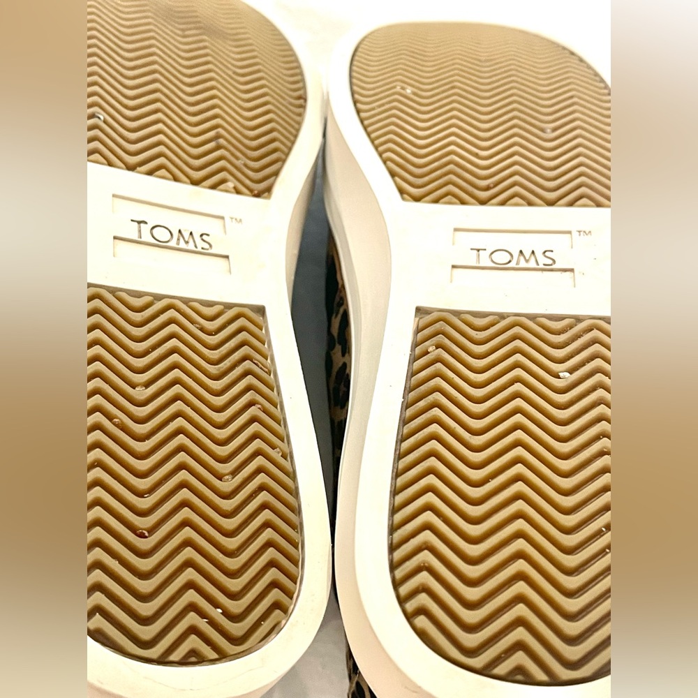 Toms Leopard Print Slip-On Ankle Boots - Picture 14 of 14